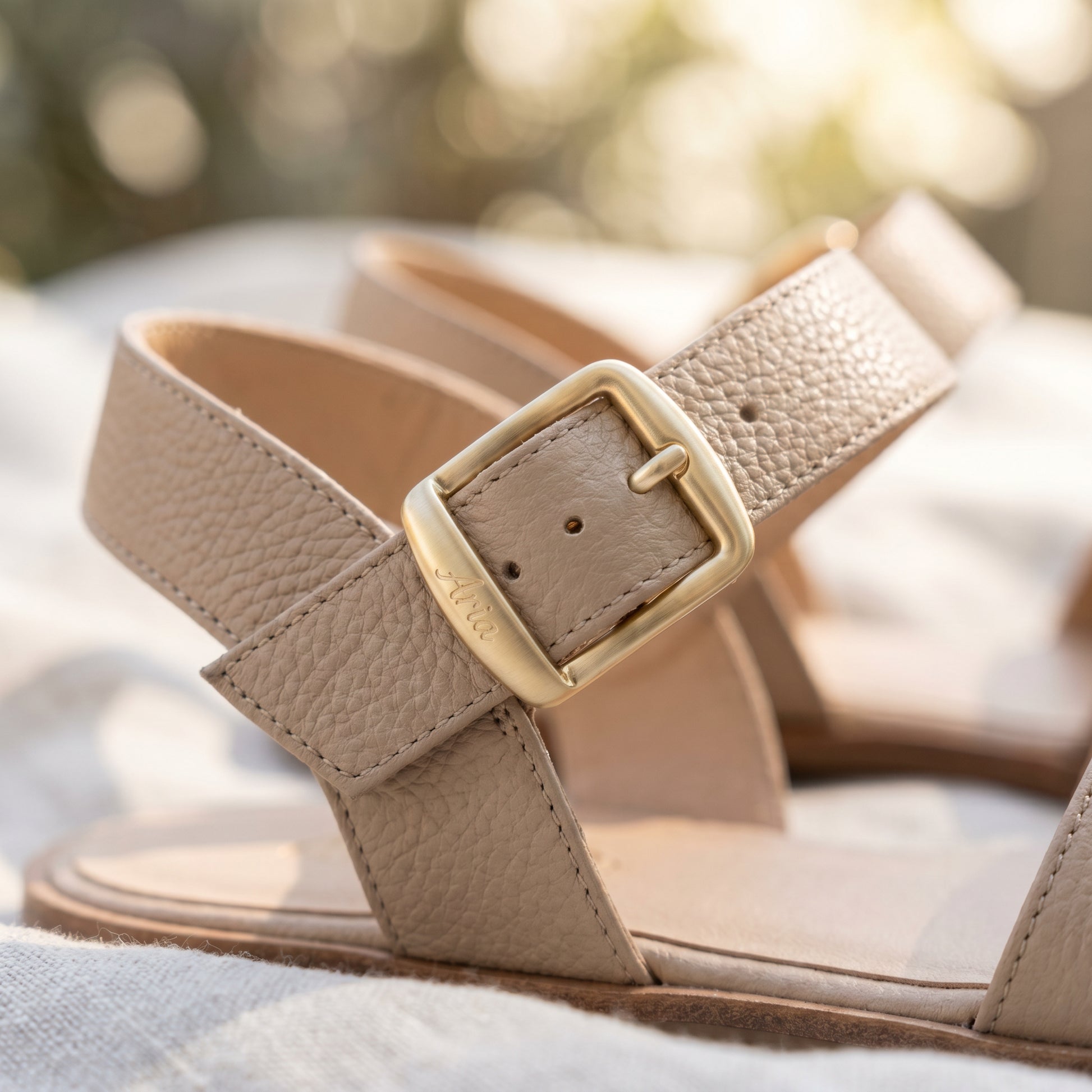 Aria Flachsandale - Detail